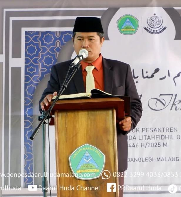 Al-Ustadz Fathur Rahman